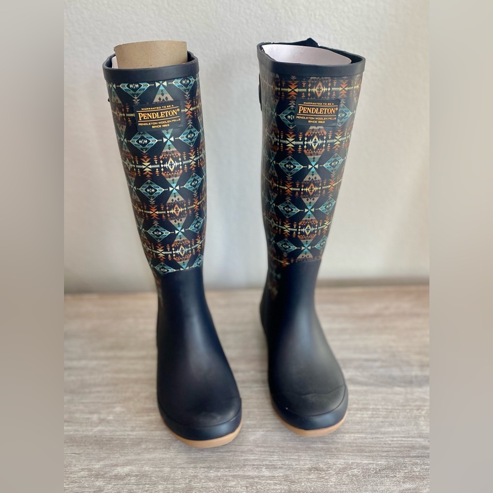 Pendleton Diamond Peak Tall Waterproof Native American Design Navy Rain Boots 7